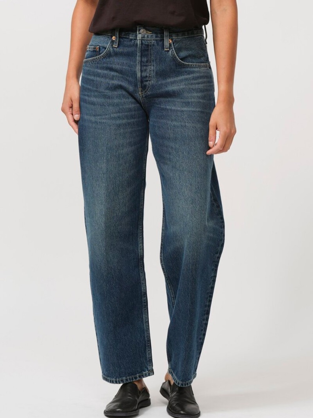 Re/done wide taper barrel jeans in whiskey indigo - 24